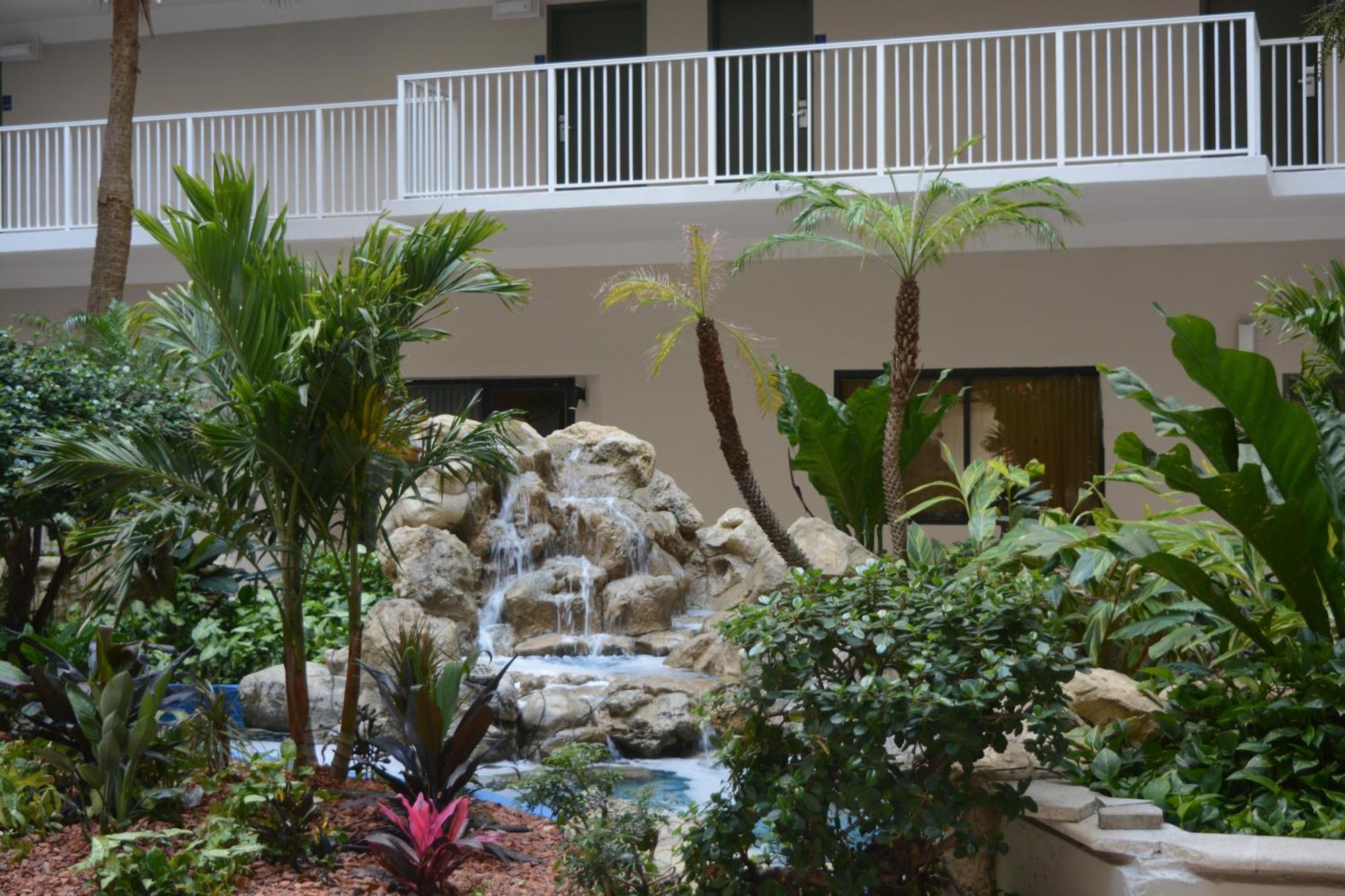 Wyndham I-Drive Avanti Resort & Conference Center Орландо Екстериор снимка
